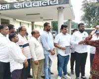 जिला पुलिस अधीक्षक से अपने प्लाट से नाजायज कब्जा हटवाने और पुलिस सुरक्षा उपलब्ध करवाने की मांग की